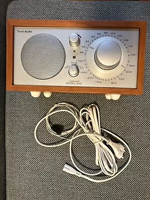 Kaufen Tivoli Audio Radio AM-FM-AUX Model ONE Holz Gehäuse Kirsche Und Silber • 39€